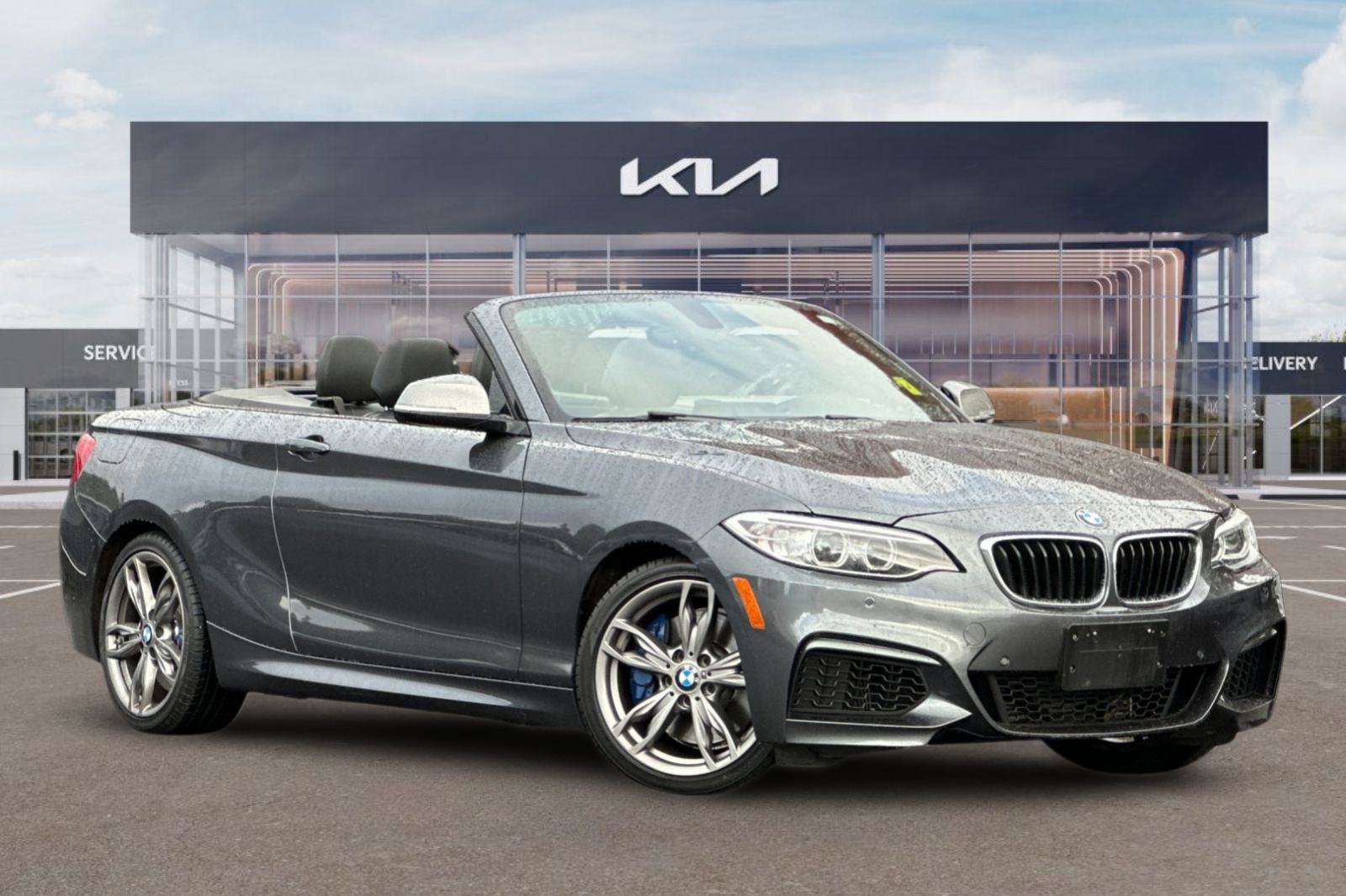 Used 2015 BMW M235i Convertible RWD image 2