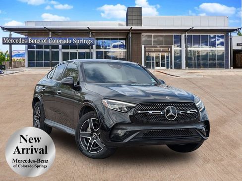 Used 2025 Mercedes-Benz GLC 300 4MATIC image 1