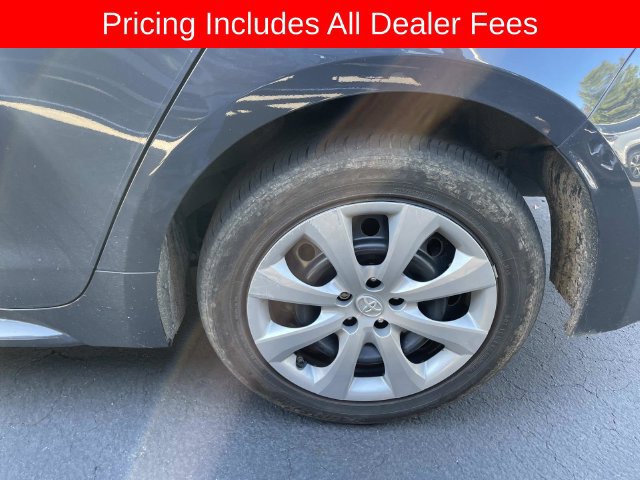Used 2023 Toyota Corolla LE FWD image 3
