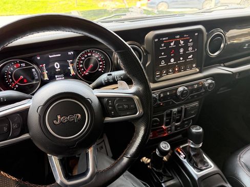 Used 2021 Jeep Wrangler Unlimited Rubicon w/ Dual Top Group AWD/4WD image 23