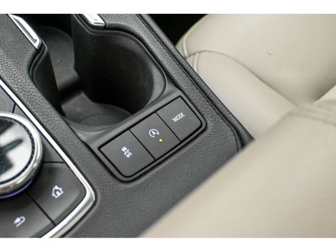 Used 2020 Cadillac XT4 Luxury w/ Cold Weather Package AWD/4WD image 42