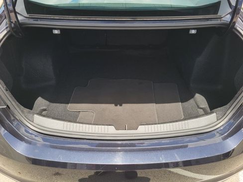 Used 2023 Chevrolet Malibu LT image 9