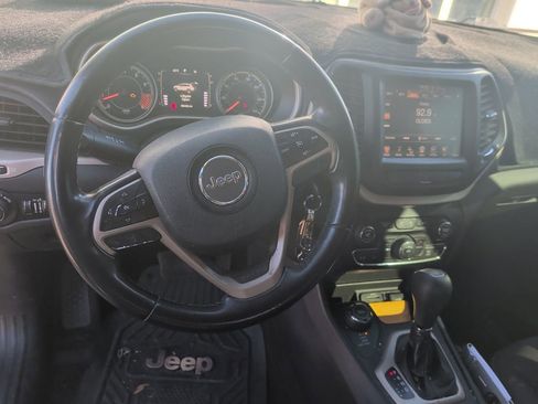 Used 2015 Jeep Cherokee Latitude w/ Trailer Tow Group image 8