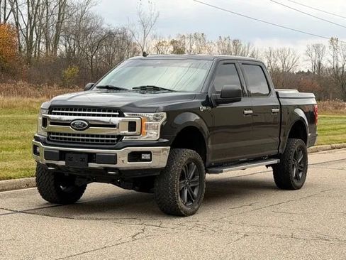 Used 2020 Ford F150 XLT w/ XTR Package image 4