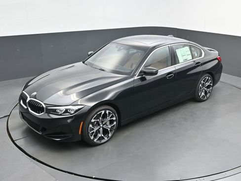 New 2026 BMW 330i Sedan w/ Premium Package RWD image 34