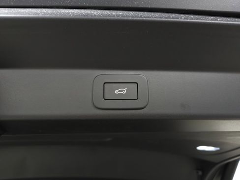 Used 2025 Land Rover Range Rover Sport Dynamic SE image 7