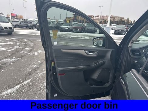 Used 2021 Ford Escape SE w/ Cold Weather Package image 26