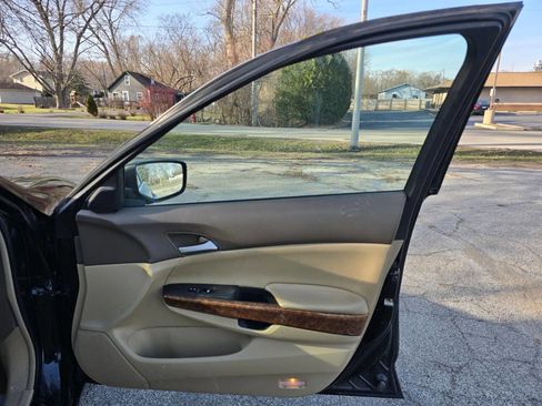 Used 2009 Honda Accord EX image 13