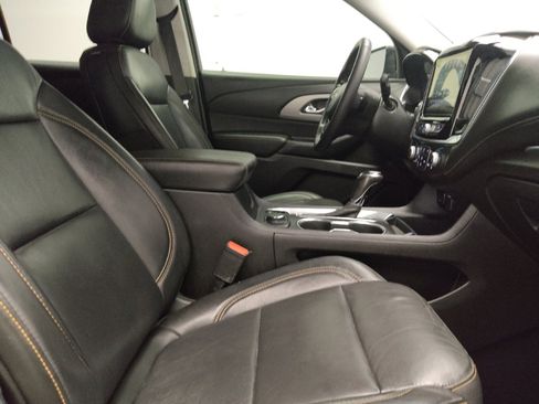 Used 2019 Chevrolet Traverse LT FWD image 21