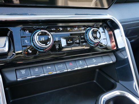 New 2026 GMC Sierra 2500 Denali w/ Denali Reserve Package image 19