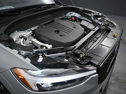 New 2026 Volvo XC60 B5 Plus w/ Protection Package Premier image 39