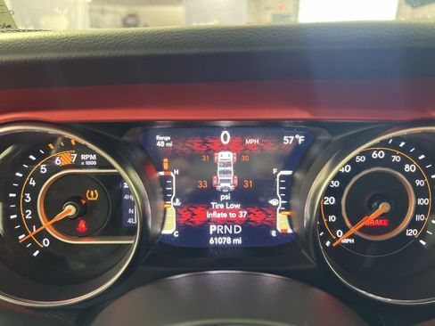 Used 2023 Jeep Wrangler Unlimited Rubicon w/ Cold Weather Group image 17