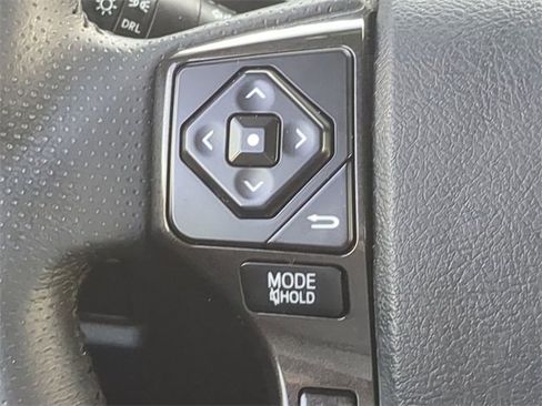 Used 2019 Toyota 4Runner TRD Off-Road Premium image 26