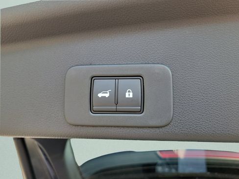 Used 2025 Nissan Murano SL AWD/4WD image 11