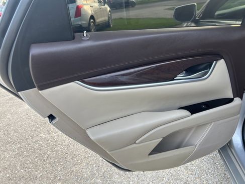 Used 2017 Cadillac XTS Luxury image 13