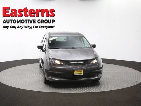 Used 2022 Chrysler Voyager LX FWD image 51