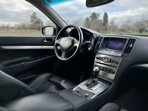 Used 2012 INFINITI G37 Journey w/ Premium Pkg image 20