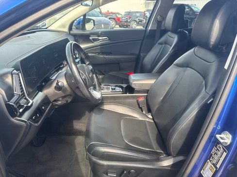 Used 2023 Kia Sportage EX AWD/4WD image 11