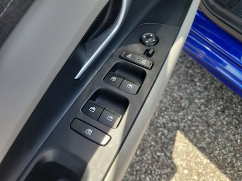 Used 2023 Hyundai Elantra Limited FWD image 13