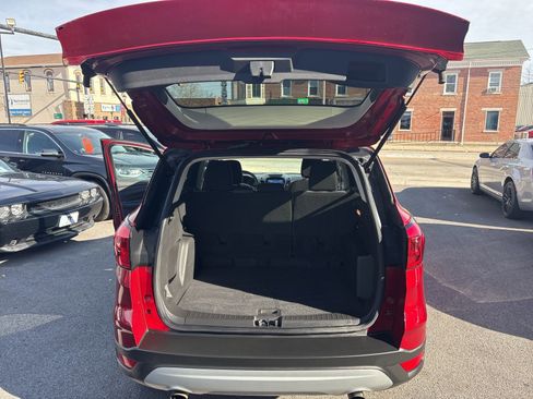 Used 2019 Ford Escape SE image 14