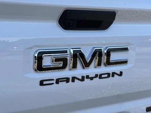 New 2026 GMC Canyon Elevation w/ LPO, Black Badging Package image 26
