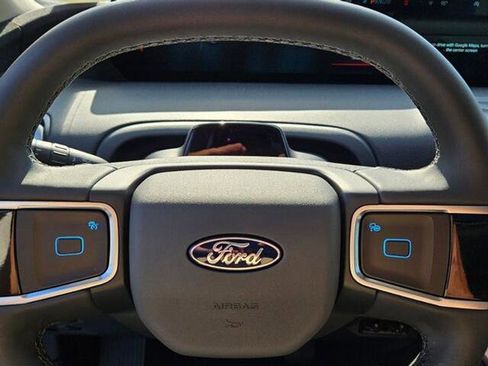 New 2025 Ford Expedition Active image 60