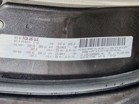 Used 2019 Chrysler Pacifica Touring-L Plus w/ Advanced Safetytec Group FWD image 12