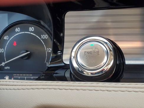 Used 2022 Lincoln Corsair AWD w/ Equipment Group 101A image 17