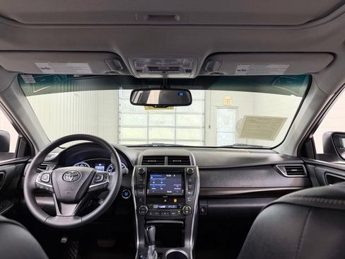 Used 2017 Toyota Camry XLE FWD image 25