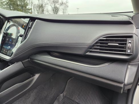 Certified 2025 Subaru Outback Premium w/ Popular Package #1A image 17