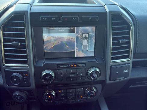 Used 2018 Ford F150 Raptor w/ Equipment Group 802A Luxury image 17