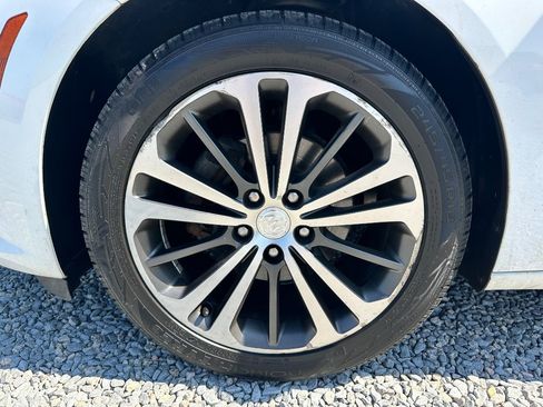 Used 2018 Buick Regal Essence FWD image 13