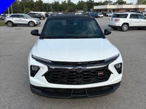 Used 2024 Chevrolet TrailBlazer RS w/ Convenience Package AWD/4WD image 9