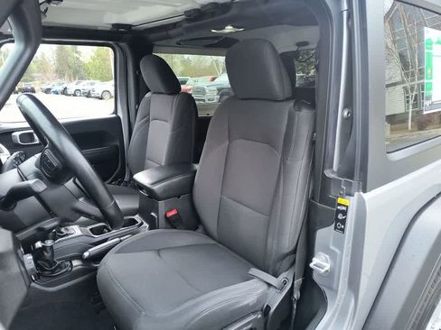Used 2020 Jeep Wrangler Sport image 11