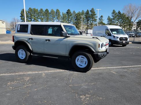 New 2026 Ford Bronco Heritage Edition AWD/4WD image 19
