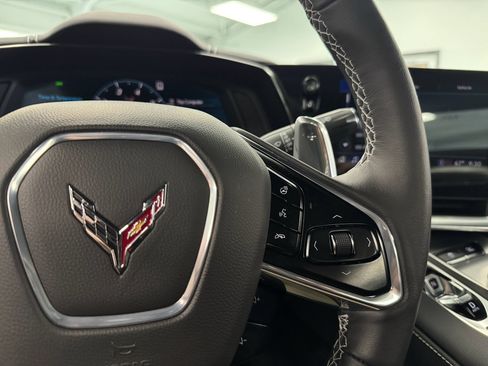 Used 2023 Chevrolet Corvette Stingray Preferred Conv w/ Z51 Performance Package RWD image 20