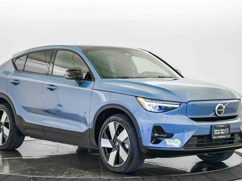 Certified 2023 Volvo C40 P8 Recharge Plus w/ Climate Package AWD/4WD image 6