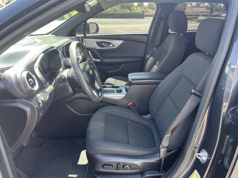 Used 2021 Chevrolet Blazer LT FWD image 28