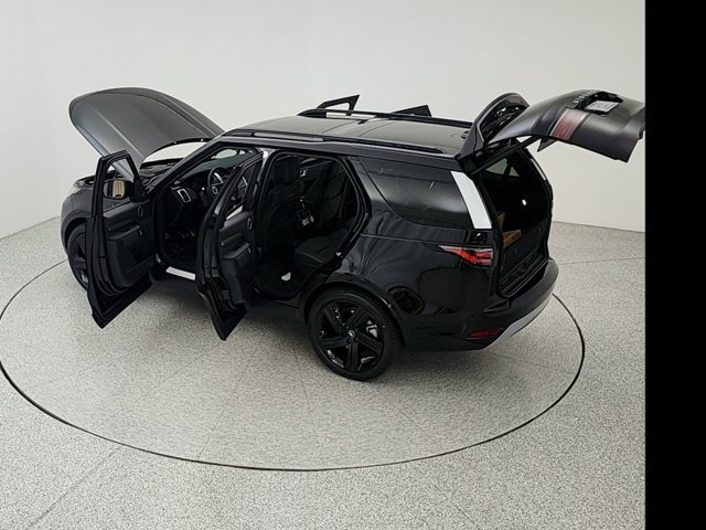 New 2026 Land Rover Discovery Limited Edition AWD/4WD image 44