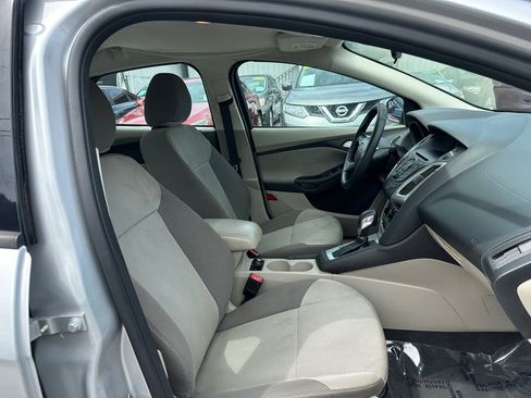 Used 2014 Ford Focus SE FWD image 13
