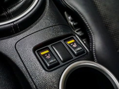 Used 2010 Nissan 370Z Touring image 23