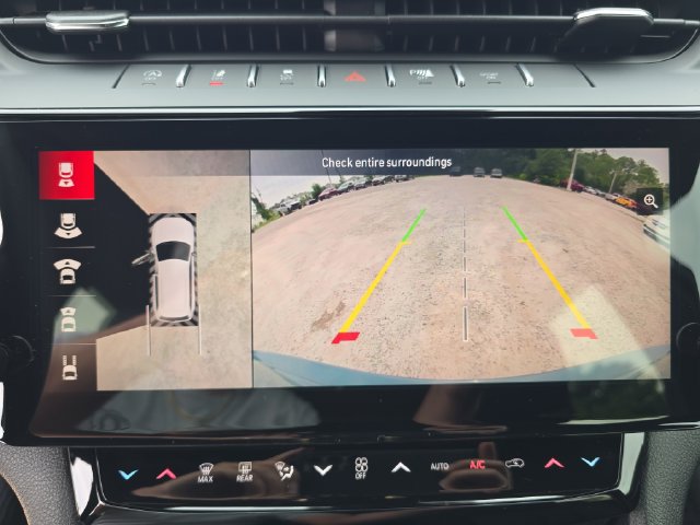 New 2026 Jeep Grand Cherokee Limited w/ Luxury Tech Group II RWD image 19