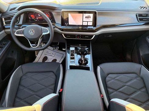 New 2026 Volkswagen Atlas Peak Edition image 16