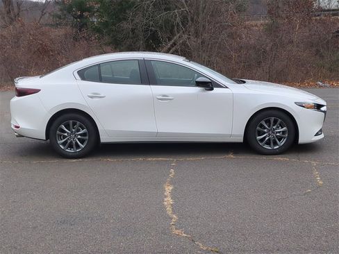 Certified 2025 MAZDA MAZDA3 s w/ Black Accent Package image 3