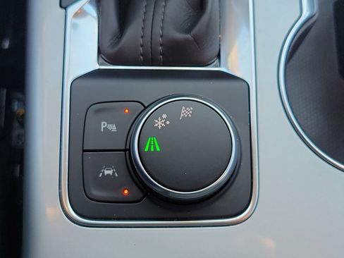 Used 2024 Chevrolet Blazer LT image 25