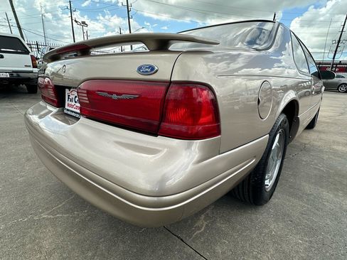 Used 1997 Ford Thunderbird LX RWD image 5