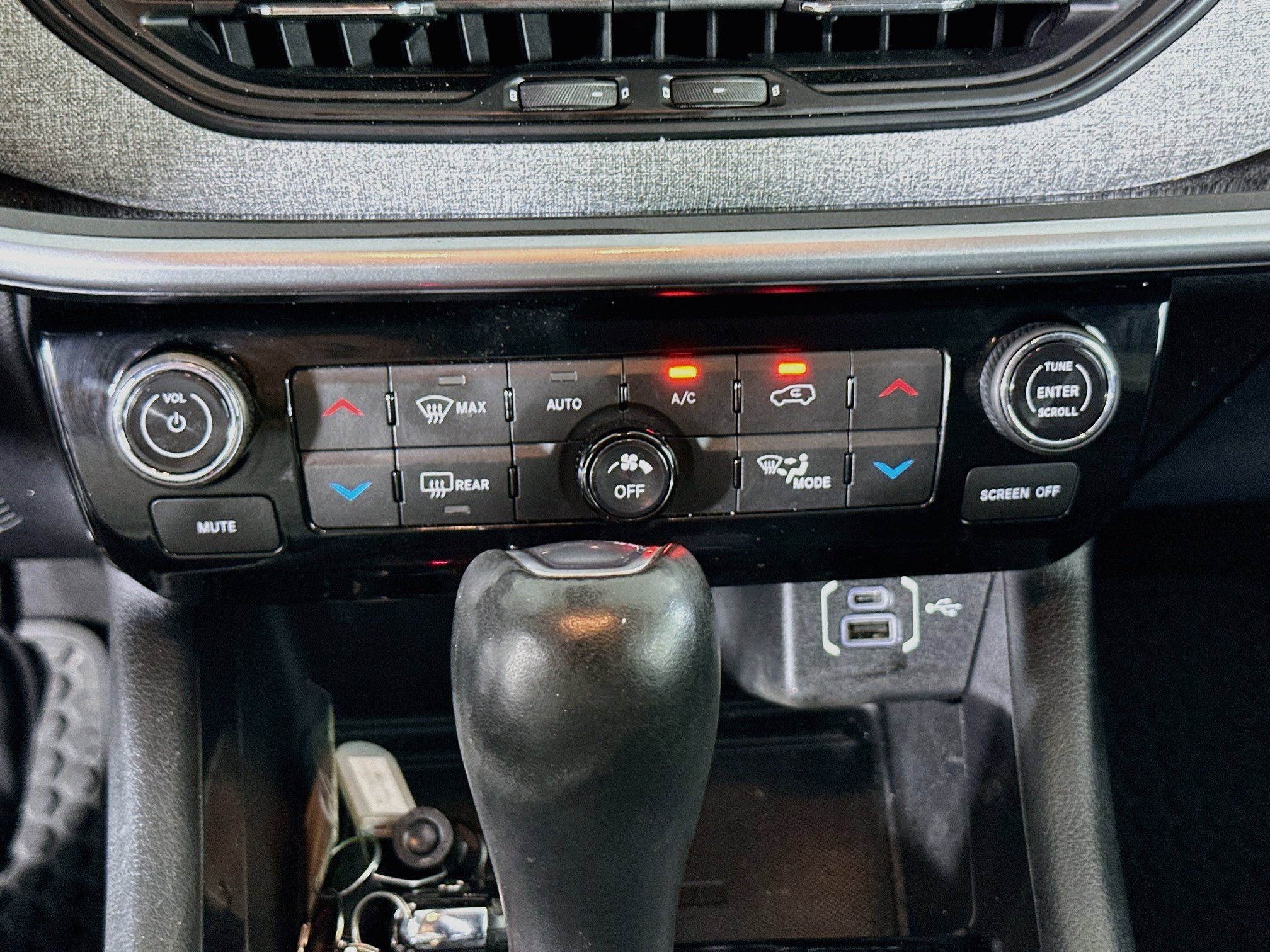 Used 2022 Jeep Compass Latitude AWD/4WD image 24