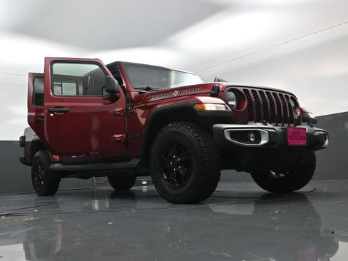 Used 2021 Jeep Gladiator Sport AWD/4WD image 26