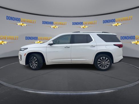 Used 2023 Chevrolet Traverse Premier FWD image 8