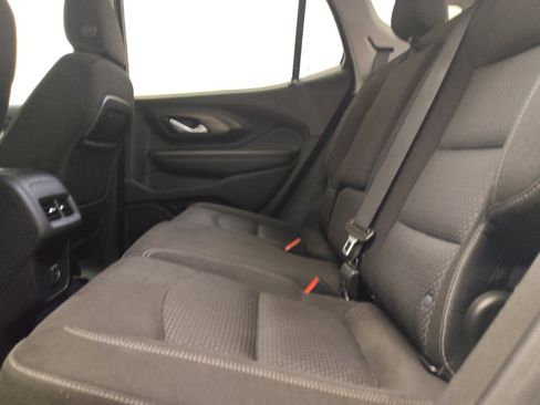 Used 2022 GMC Terrain SLE w/ Driver Convenience Package FWD image 18